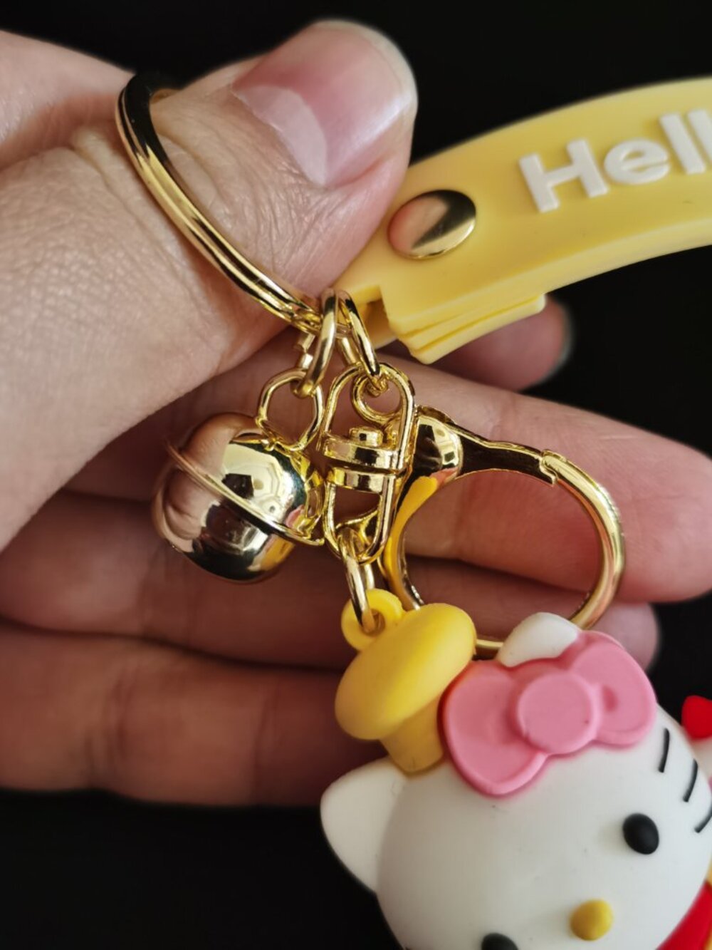 Hello Kitty Baker keychain - Picture 3 of 4